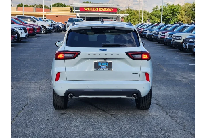 $30359 : Ford Escape 2024 AWD ST-Line image 6