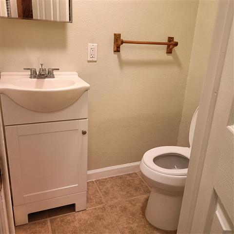 $1050 : Studio in Inglewood image 5