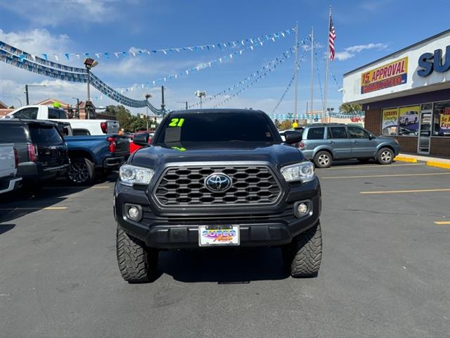 $37889 : 2021 Tacoma 4WD SR Double Cab image 3