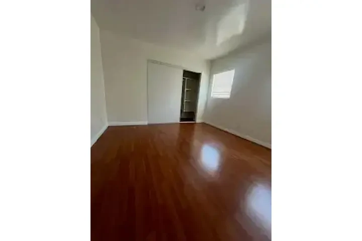 SUR LOS ANGELES  RENTO CASA image 1