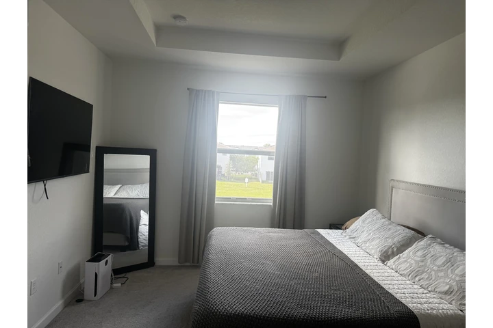 $1300 : Se renta habitaciones amplia image 2