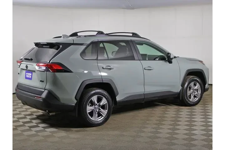 $28799 : Toyota RAV4 2023 AWD XLE 4dr image 10