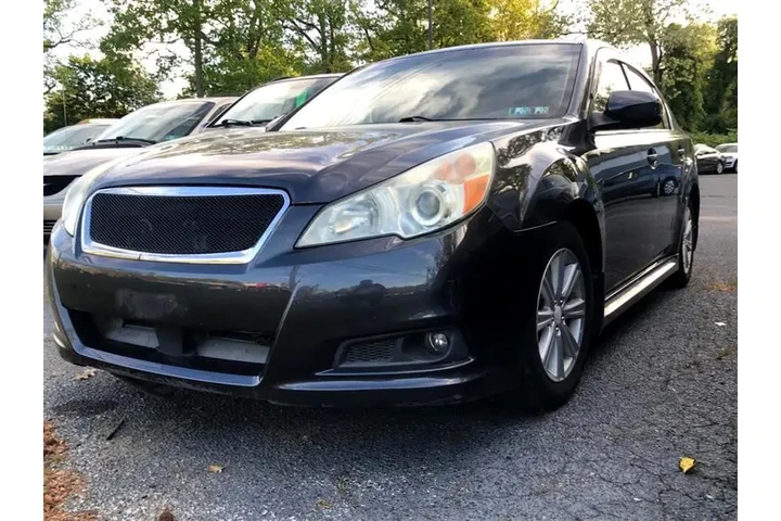 $7999 : 2010 Legacy image 2