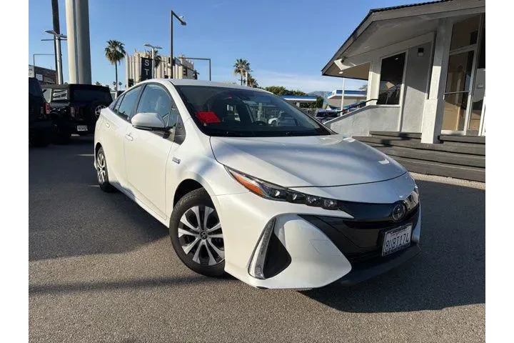 $26900 : Toyota Prius Prime 2021 LE 4 image 1