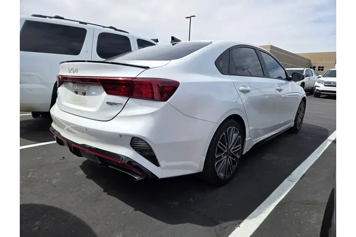 $18991 : Kia Forte 2022 GT 4dr Sedan image 3