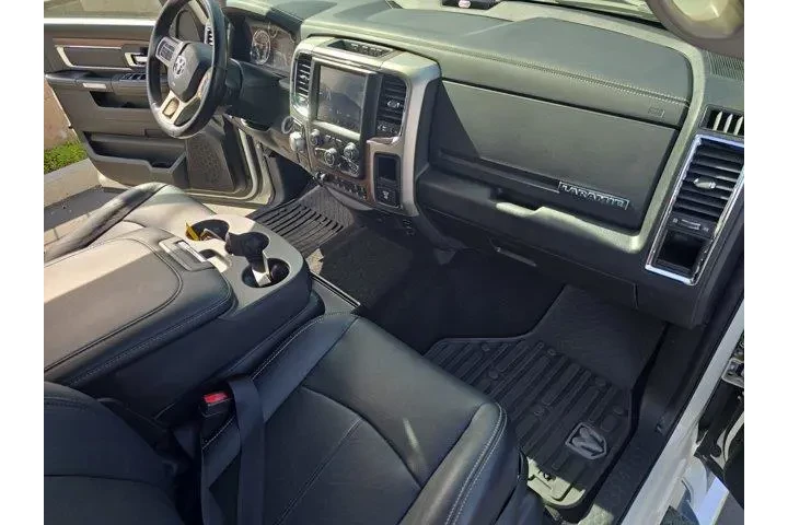 $29995 : Ram 1500 2018 4x4 Laramie 4d image 9