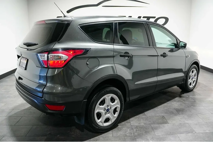 $9491 : 2017 Escape image 6