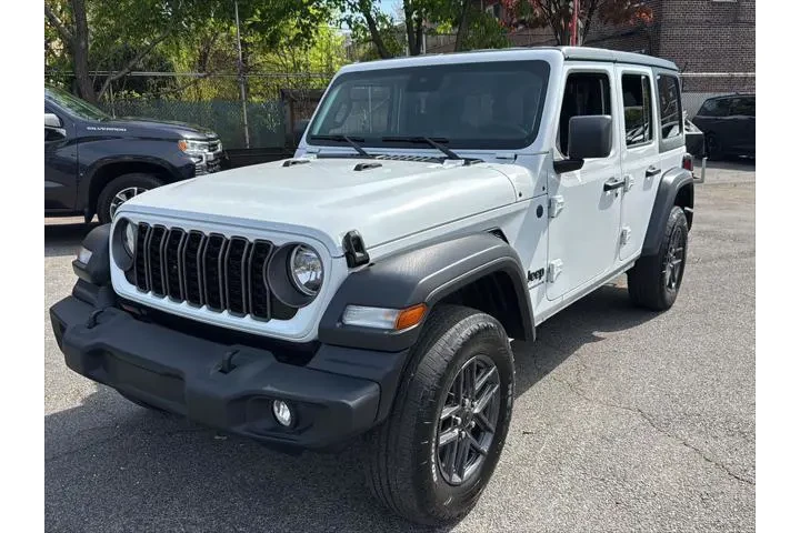 $33490 : Jeep Wrangler 2025 4x4 Sport image 1