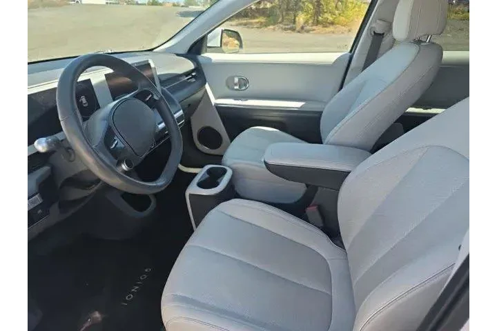 $27850 : Hyundai IONIQ 5 2023 AWD SEL image 4