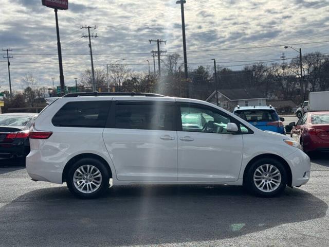 $22095 : 2017 Sienna XLE 8-Passenger image 8