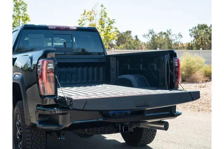 $98988 : 2025 Sierra 2500HD AT4X image 9
