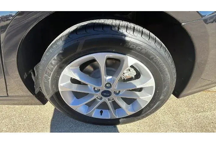 $17683 : Ford Fusion 2020 SE 4dr Seda image 9