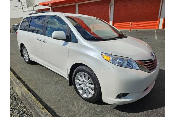 $17999 : 2015 Sienna XLE Premium 7-Pas image 9
