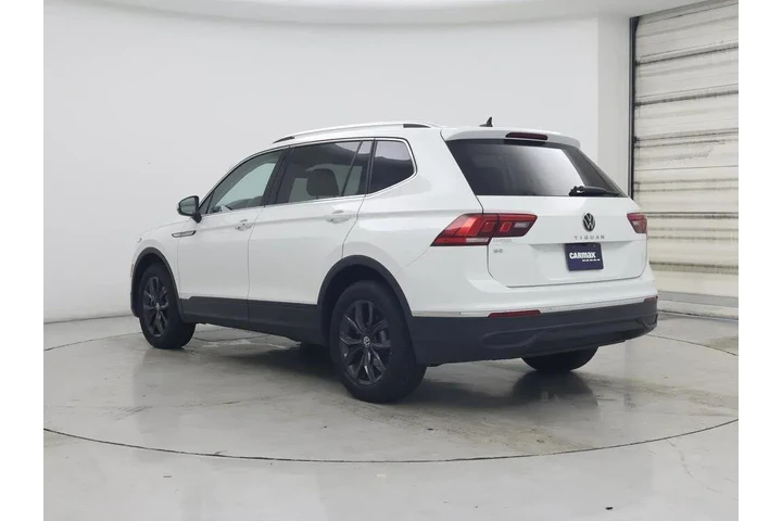 $21998 : Volkswagen Tiguan 2024 SE 4d image 2