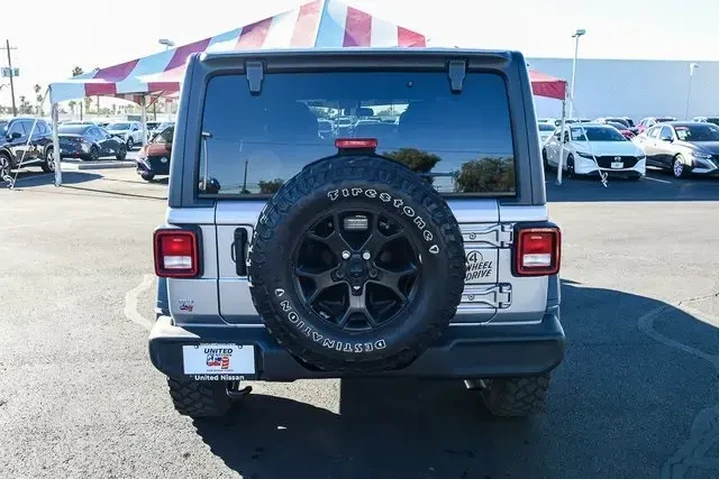 $29888 : Jeep Wrangler Unlimited 2021 image 4