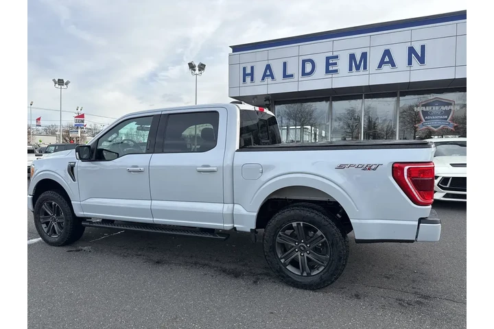 $37995 : Ford F-150 2021 4x4 XLT 4dr image 10