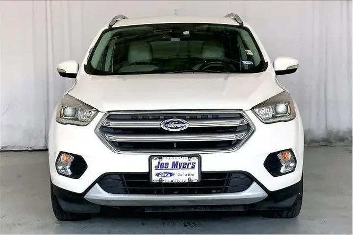 $8951 : Ford Escape 2017 Titanium 4d image 3