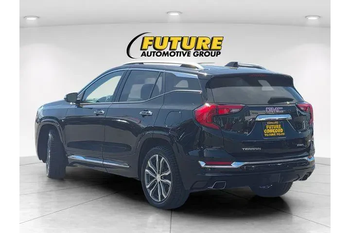 $21788 : GMC Terrain 2019 4x4 Denali image 9