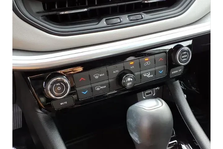 $25338 : Jeep Compass 2025 4x4 Limite image 7