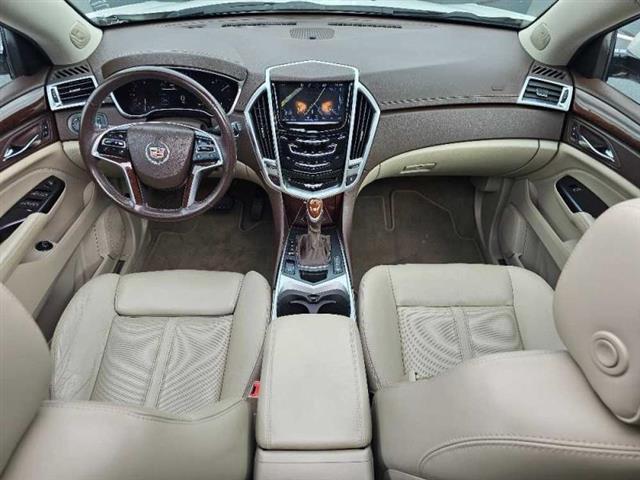 2015 SRX image 8