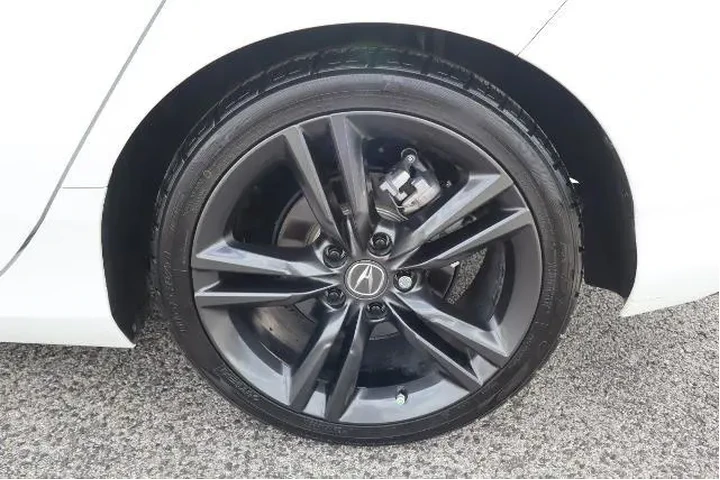 $30481 : Acura Integra 2024 4dr Liftb image 8