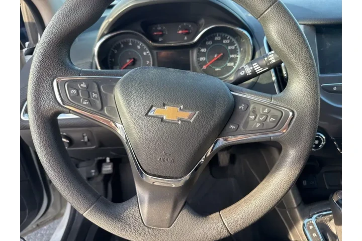 $9683 : Chevrolet Cruze 2018 LT Auto image 9