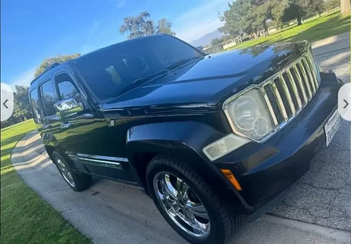 $3500 : jeep liberty 2010 image 1