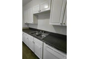 $945 : 1 Bedroom Available Now !! :D thumbnail