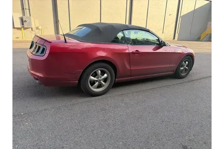 $9990 : Ford Mustang 2013 V6 2dr Con image 6