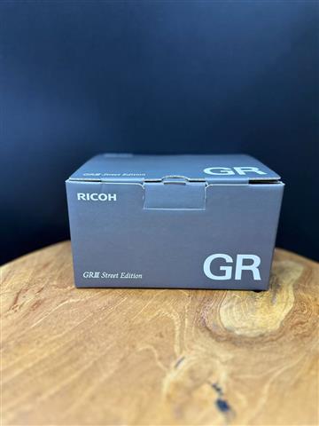 $1500 : Ricoh GRIII Street Edition image 2