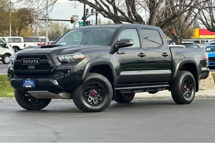 $39995 : Toyota Tacoma 2019 4x4 TRD S image 1