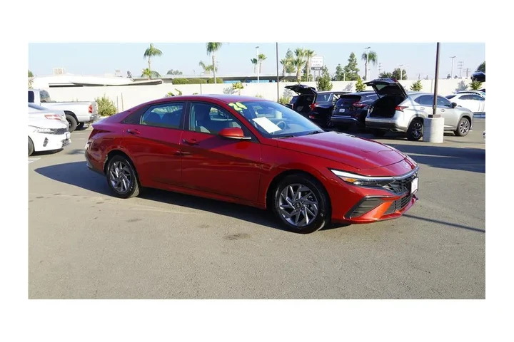 $19500 : 2024 Elantra SEL image 3