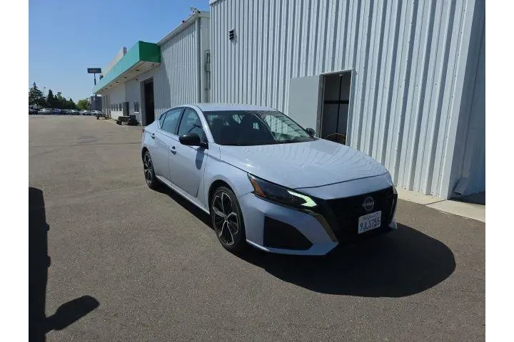 $22500 : Nissan Altima 2024 2.5 SR 4d image 1