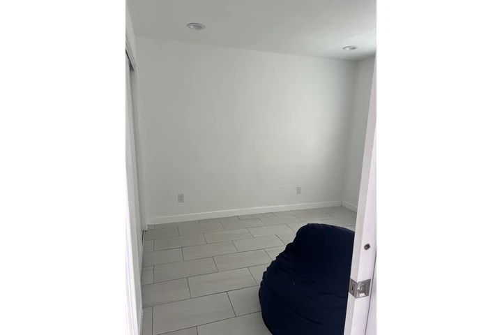 $1900 : Se Renta apartamento image 1