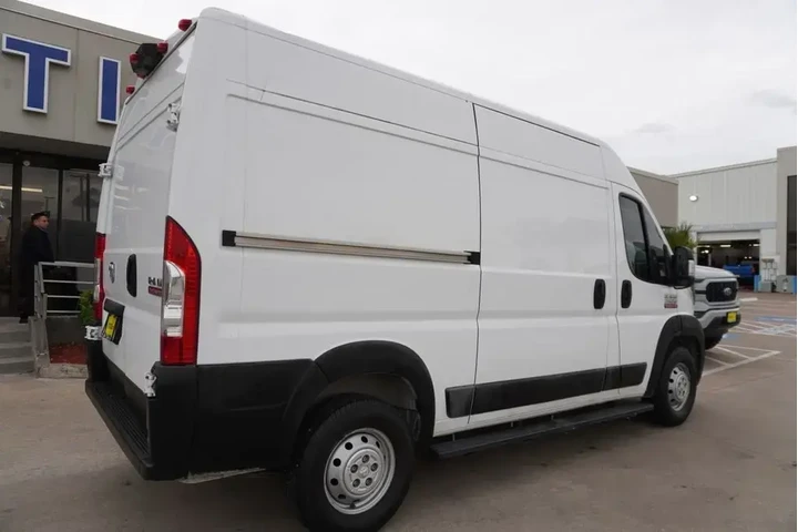$24988 : Ram ProMaster 2019 2500 136 image 6