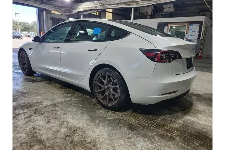 $22390 : Tesla Model 3 2023 4dr Sedan image 4