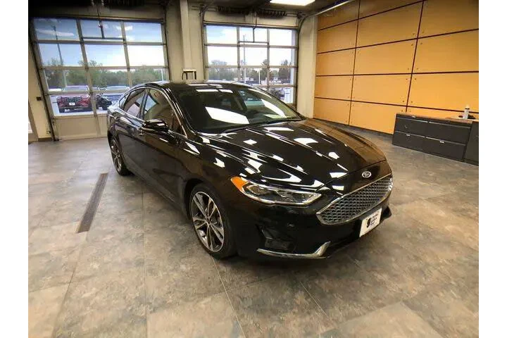 $15583 : Ford Fusion 2019 Titanium 4d image 1