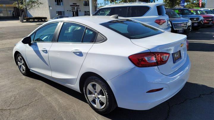 $7995 : 2018 Cruze LS Auto image 6