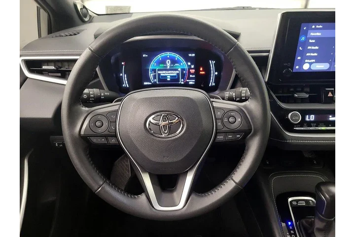 $24998 : Toyota Corolla Hatchback 202 image 10