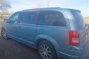 $6995 : 2009 Town and Country Touring thumbnail