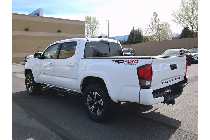$32998 : Toyota Tacoma 2019 4x4 TRD S image 7