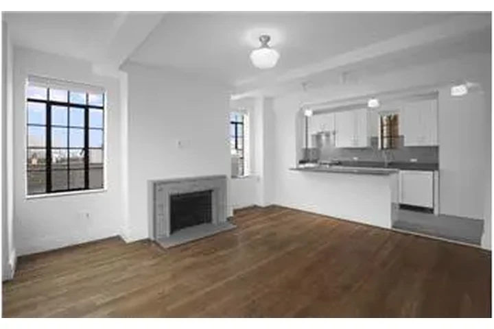 $8695 : Rental property with 3 bedro image 6