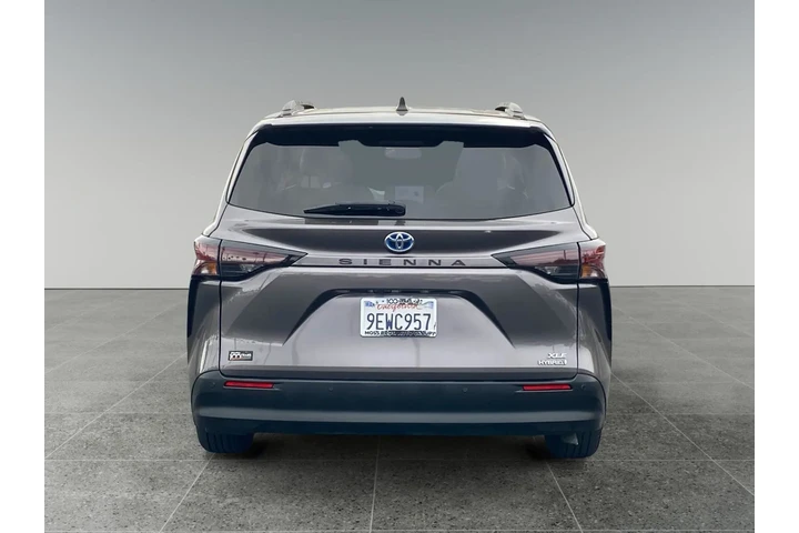 $38857 : Toyota Sienna 2023 XLE 8-Pas image 4