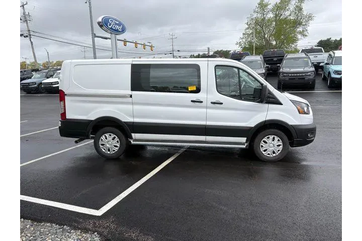 $33495 : Ford Transit 2024 250 3dr LW image 2