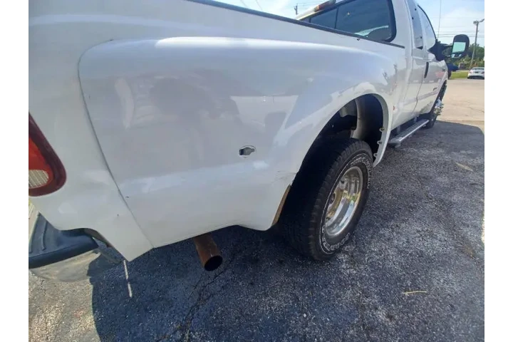 2006 F-350 Super Duty XLT image 3