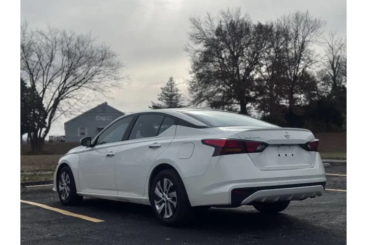 $9999 : 2019 Altima 2.5 S image 6