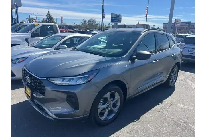$22488 : Ford Escape 2024 AWD ST-Line image 1