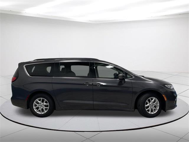 $23204 : Pre-Owned 2022 Pacifica Touri image 2