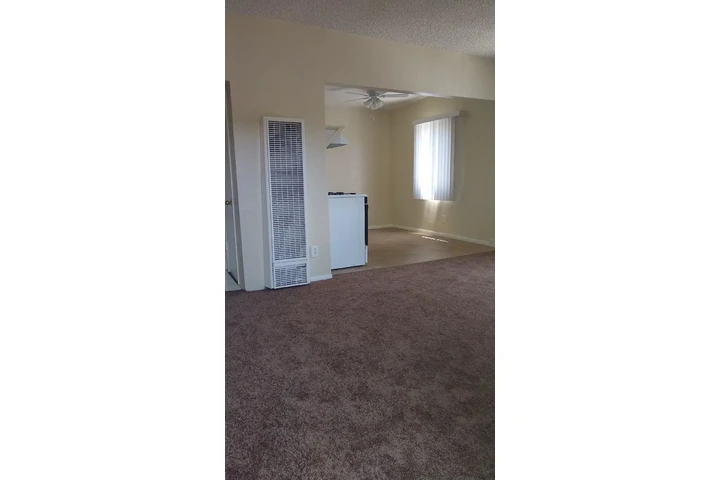 $1799 : 2BED - Santa Fe Apartments LB! image 5