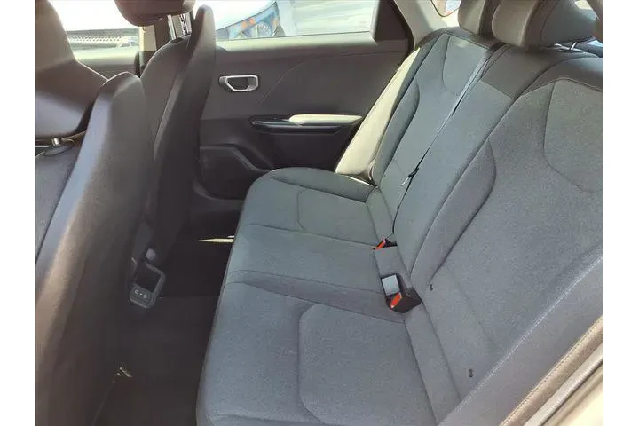 $21922 : Kia K4 2025 LXS 4dr Sedan image 8